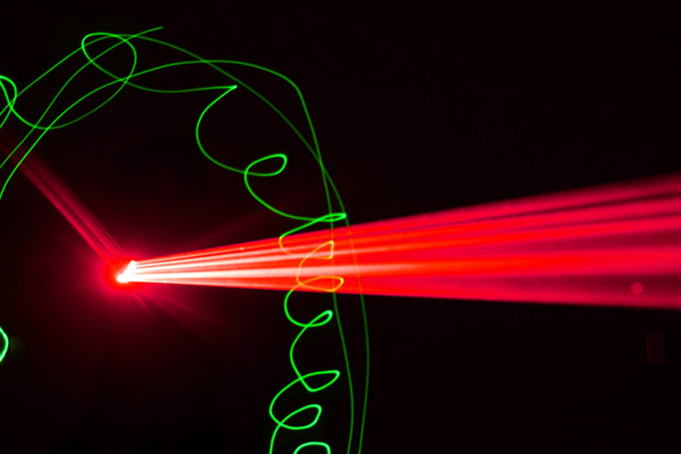 laser 10000mw potente