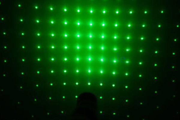 Puntatore laser 300mw verde corpo in solido metallo
